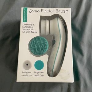 New facial brush